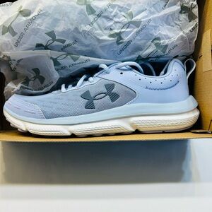 Under Armour Charged Assert 10 Athletic Running Shoes.    New In Box